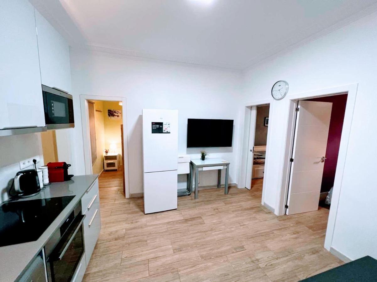New Camp Nou Apartment/Diret Airport,Beautiful Οσπιταλέτ ντε Λιοβρεγάτ Εξωτερικό φωτογραφία